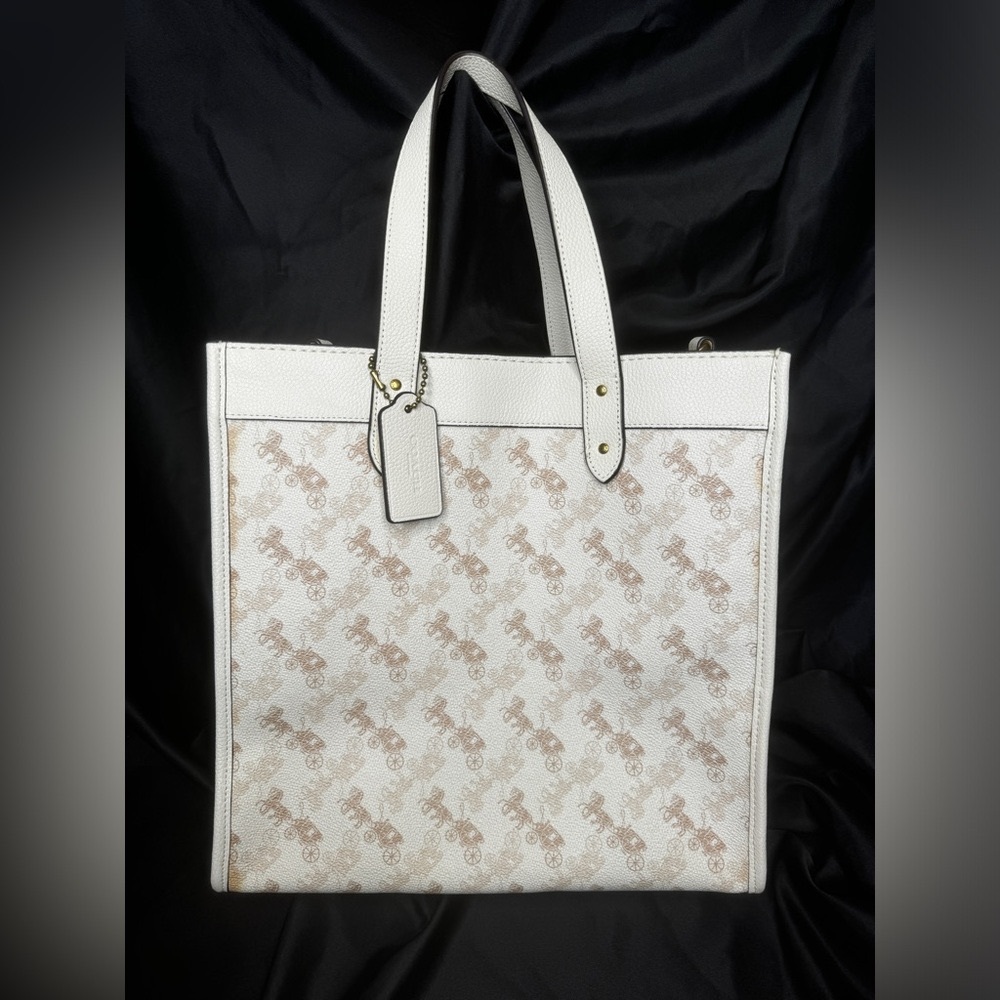 Coach Field 22 Tote Bag with Horse and Carriage Print Chalk White M2039-89143